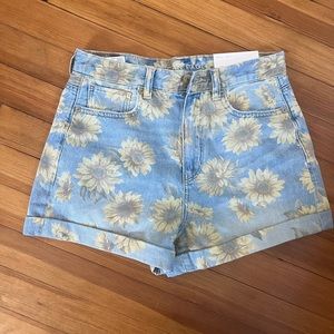 American Eagle Sunflower Mom Shorts Size 2 NWT